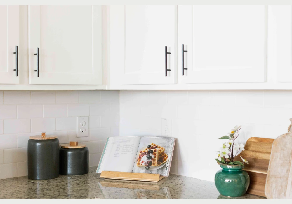 Minimalist Tray Styling for Kitchen Counter Decor