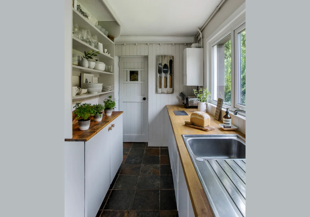 Galley Kitchen Layout Idea for Narrow and Compact Homes