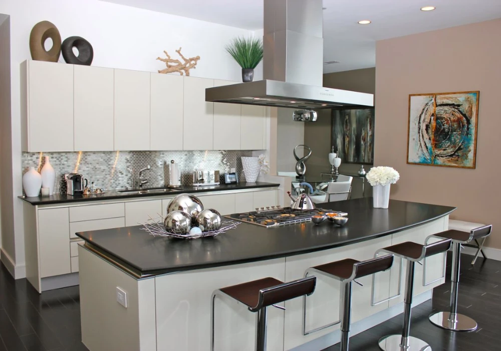 Stainless Steel Backsplash for a Modern Feel
