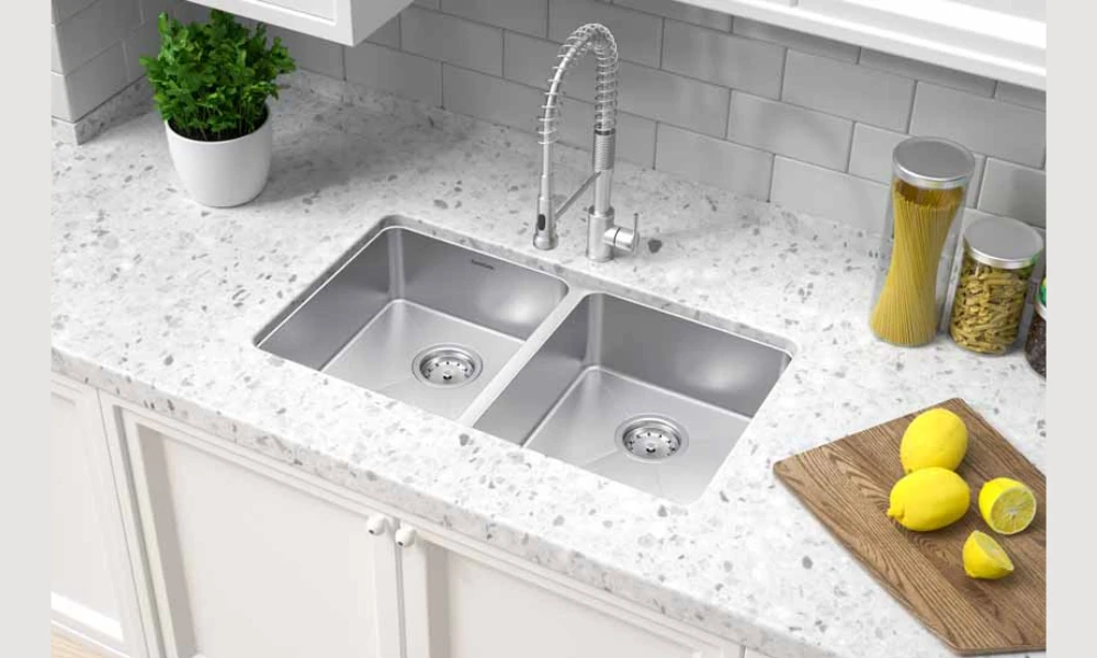 Stainless steel kitchen sink idea for an easy everyday option