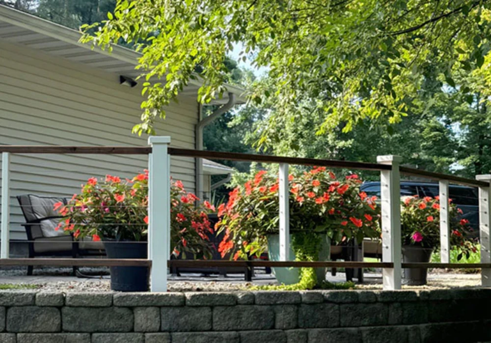 Vertical Gardens Integrated into Backyard Railings