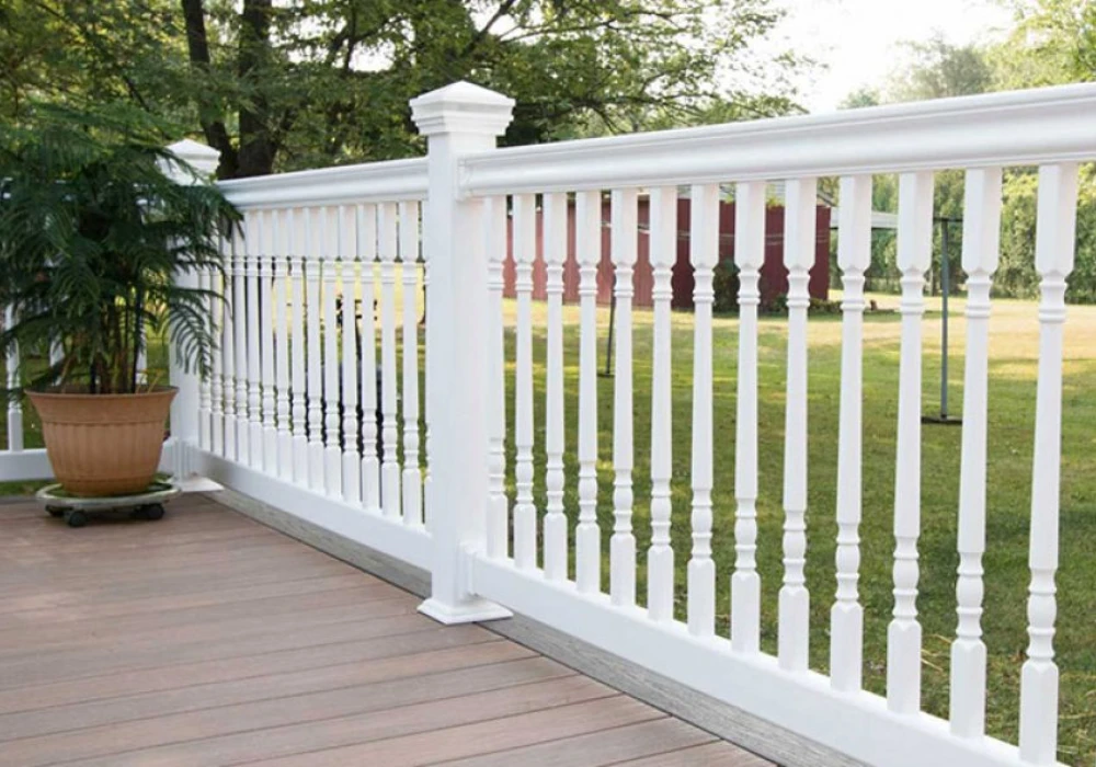 Vinyl Railings for a Clean, Low-Maintenance Option