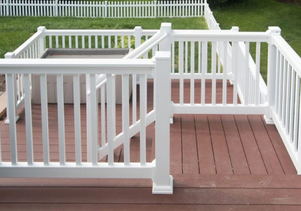 Vinyl Railings for a Low-Maintenance Solution