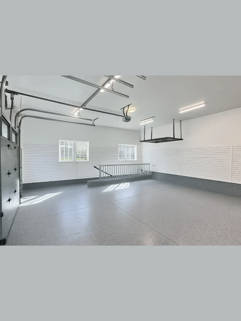 Bright White to Maximize Space