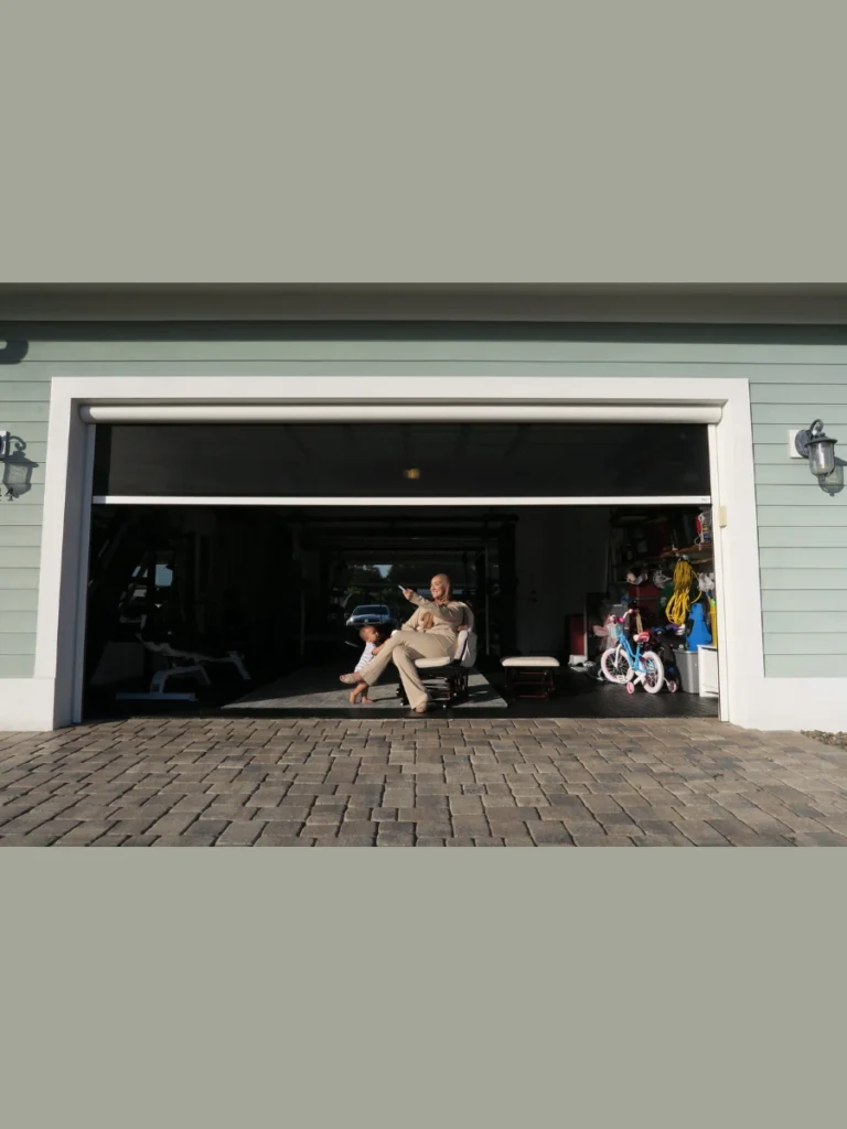 Retractable screen door systems