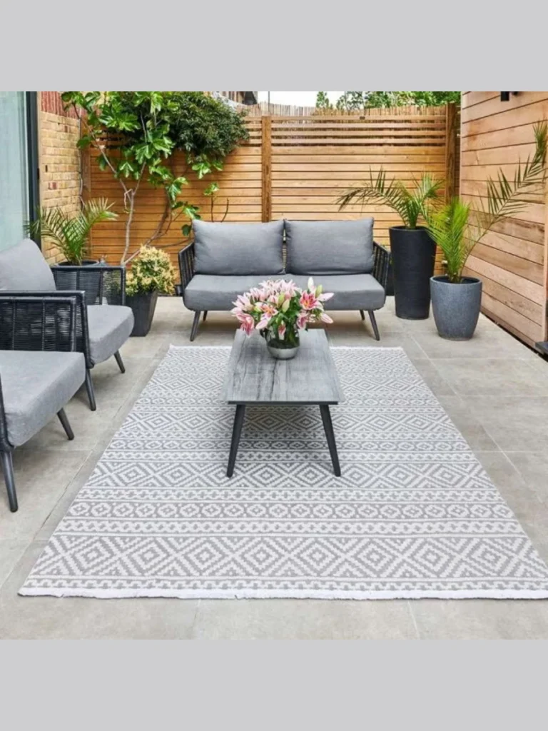 Best Outdoor Rugs for Comfort