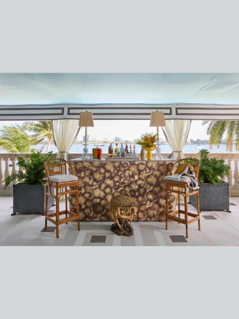  Modern balcony bars with stools