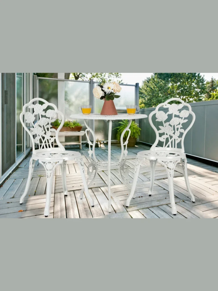 Space Saving Bistro Sets for Small Areas