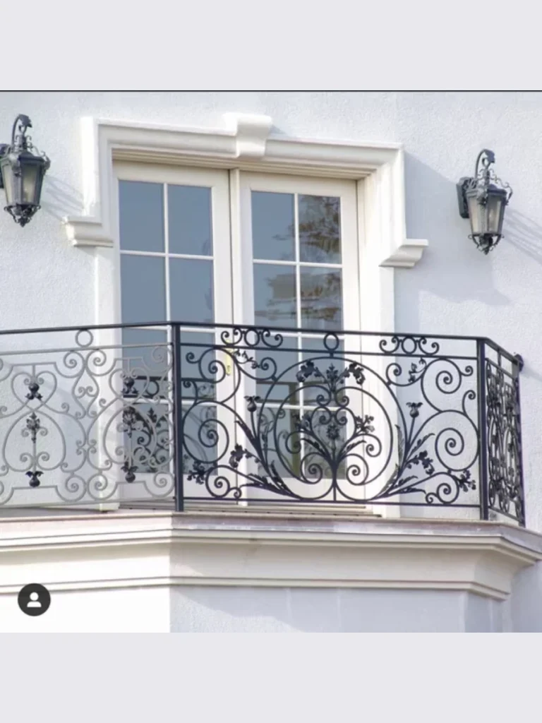 Elegant Wrought Iron Scrollwork