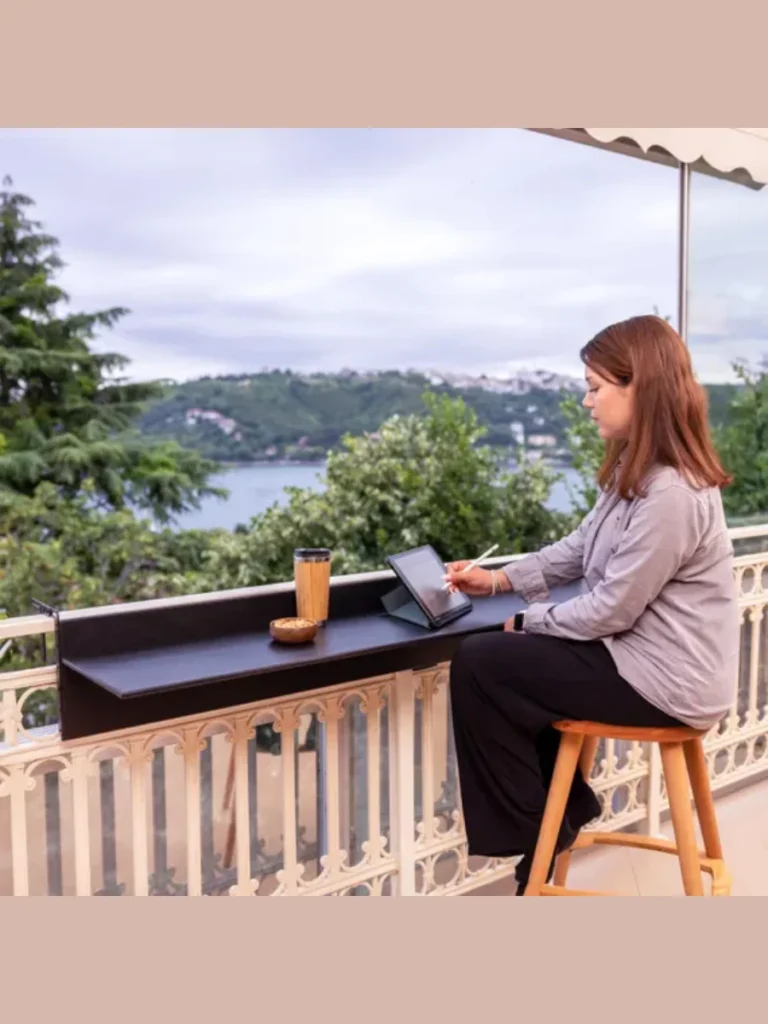 Installing a folding bar table on the railing