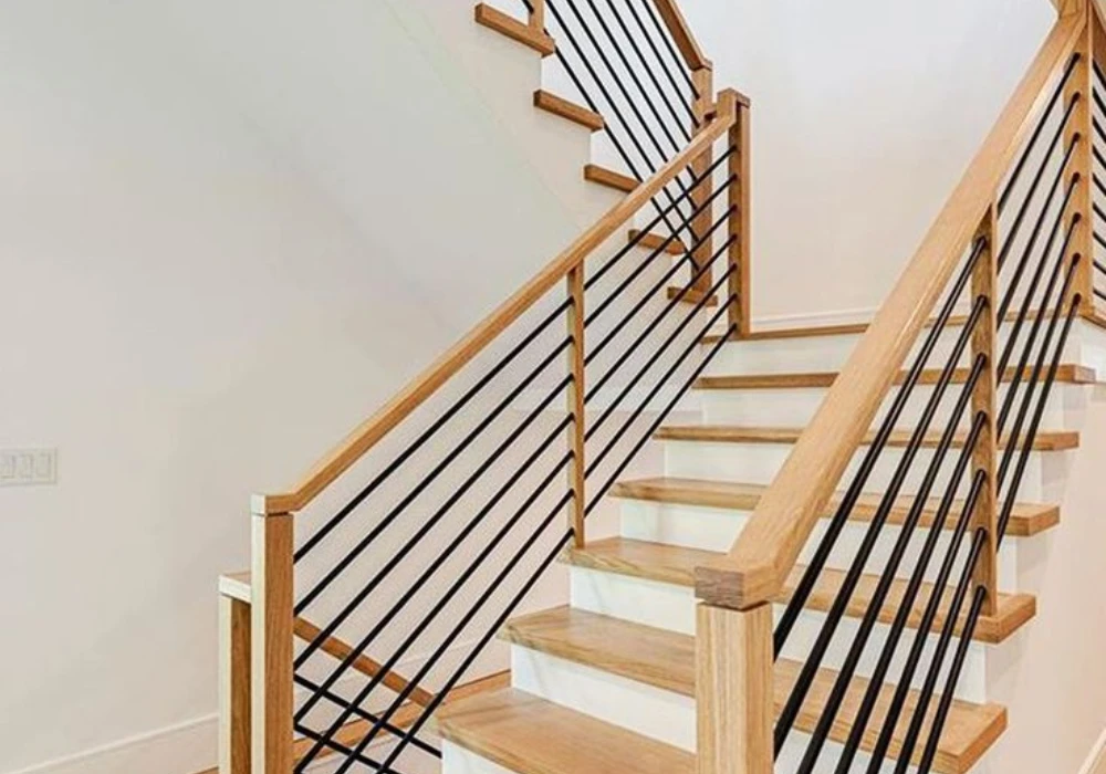 Wood and Metal Fusion for a Balanced Look