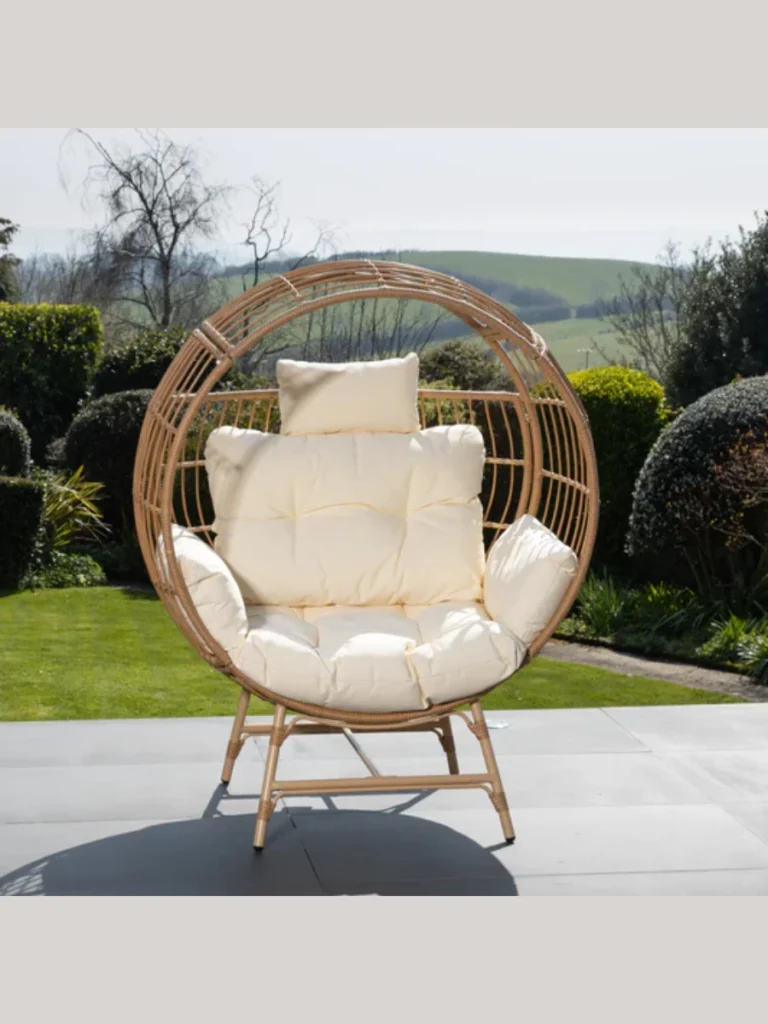 Hanging Egg Chairs for a Floating Retreat