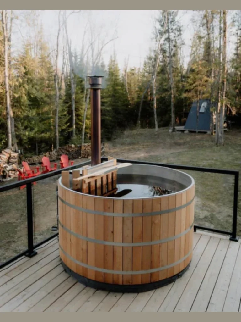 Circular cedar hot tubs