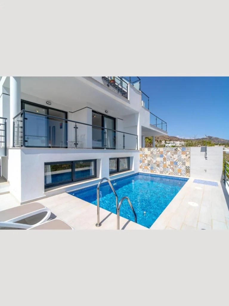 Fold away balcony pools