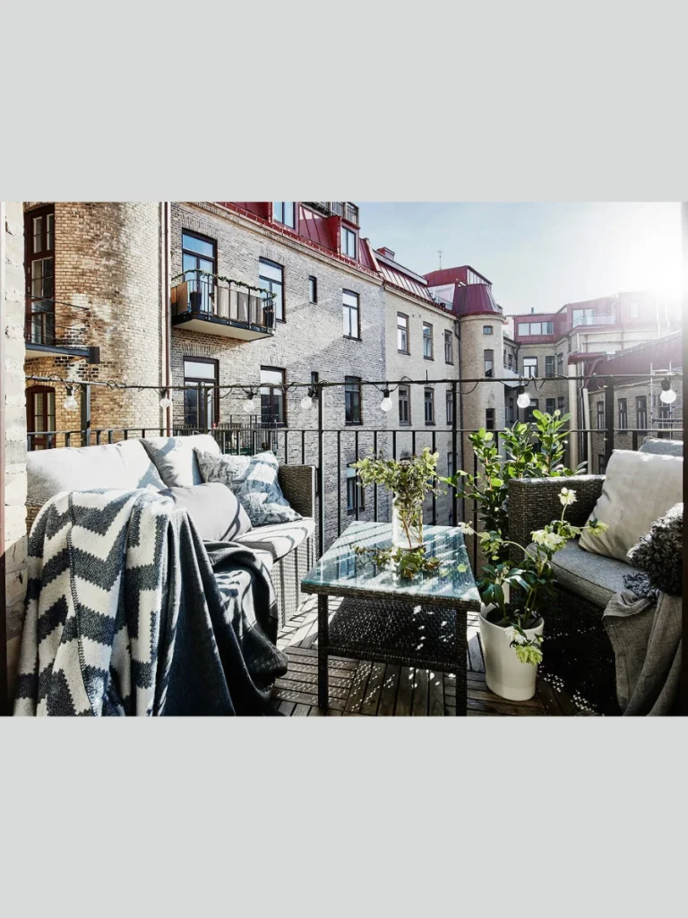  Pro Tips for Choosing Your Ideal Balcony Set