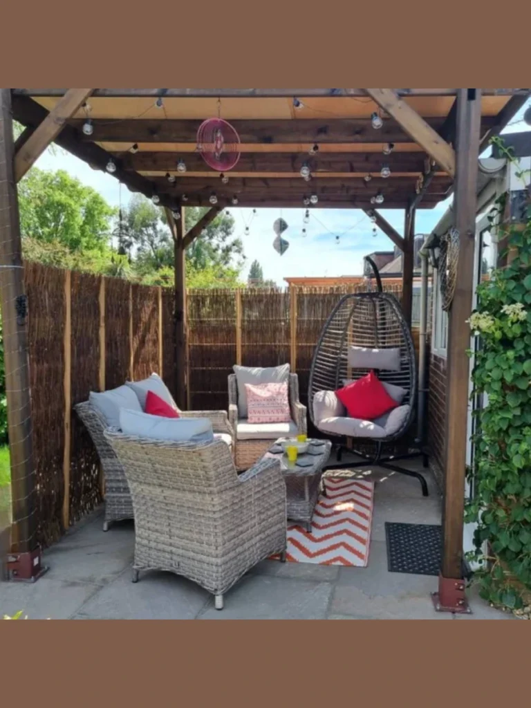 Placing Folding Willow Branch Screens
