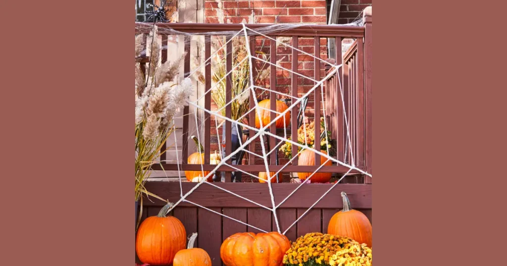 Chic Giant Yarn Corner Spiderweb